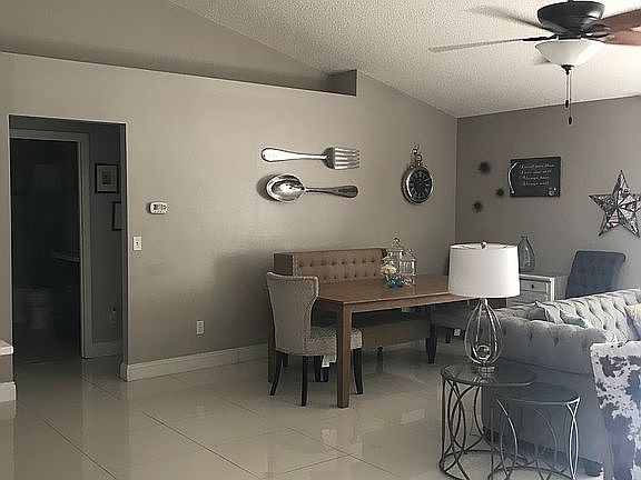 4th image of 2056 Urbana Ave