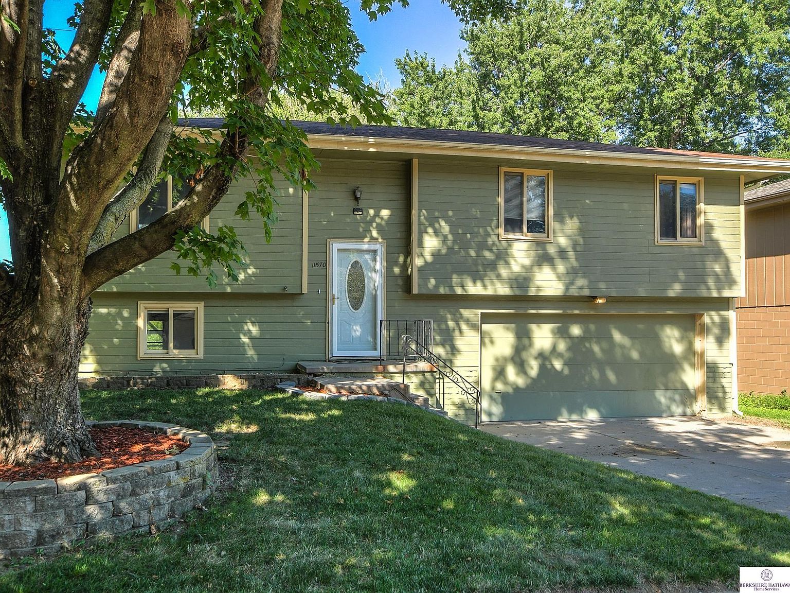 11570 Rambleridge Rd, Omaha, NE 68164 Zillow
