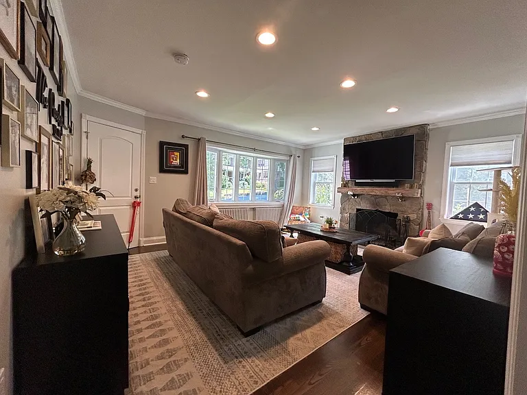 603 Manhattan Ave #1 — Photo 13