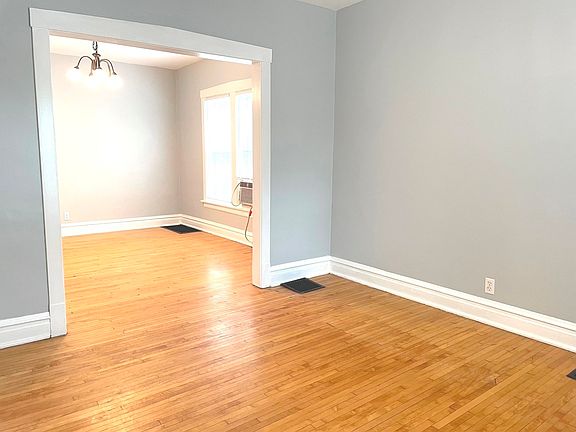 3rd image of 1014 Ferdinand Ave APT 1