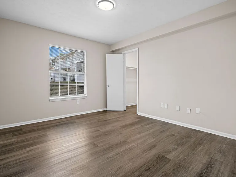 Castle Creek Apartments: Welcome Home to Comfort and Premier Living in Decatur, GA — Photo 44