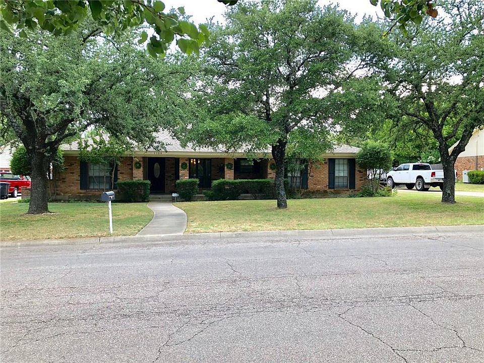 1st image of 1104 Berkley Dr