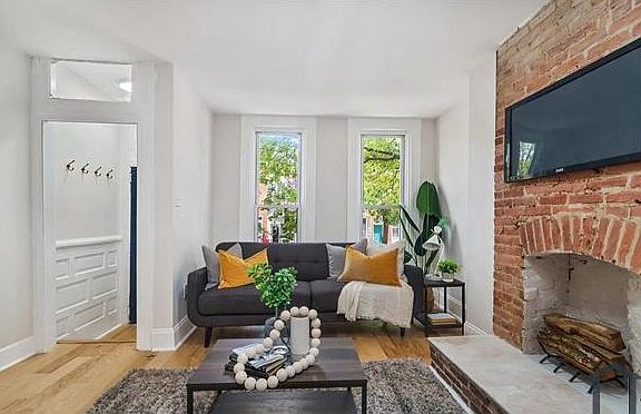 3rd image of 206 N Milton Ave #Sfh