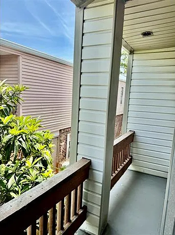 4321 Loire Dr #D — Photo 11