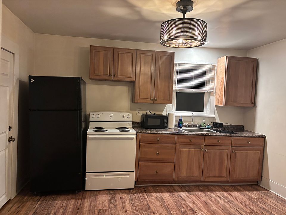 1st image of 209 Harrison Ave #1