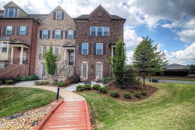 1st image of 518 Micayne Cir SE