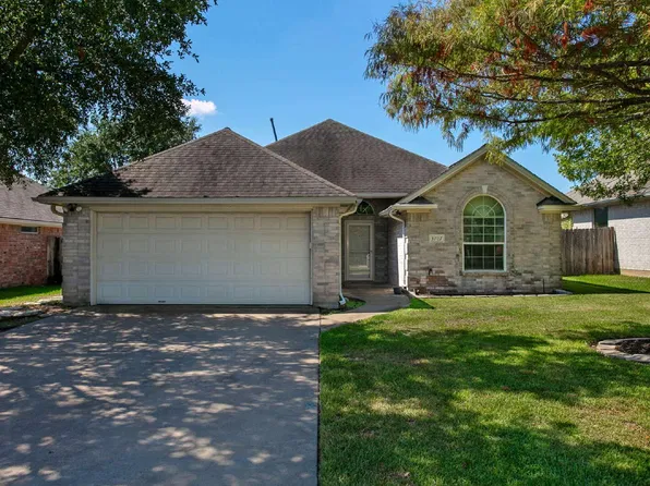 3707 Essen Loop, College Station, TX 77845