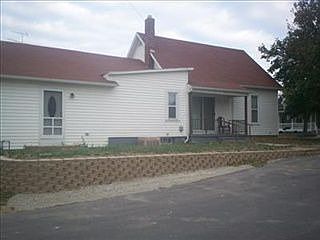 2nd image of 338 Chestnut St