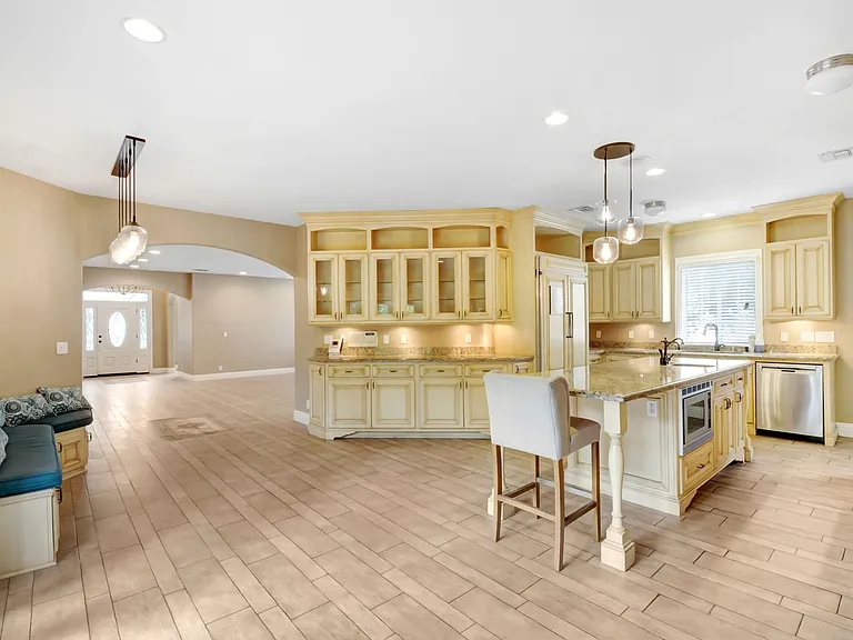 456 Myrtle Ave — Photo 9