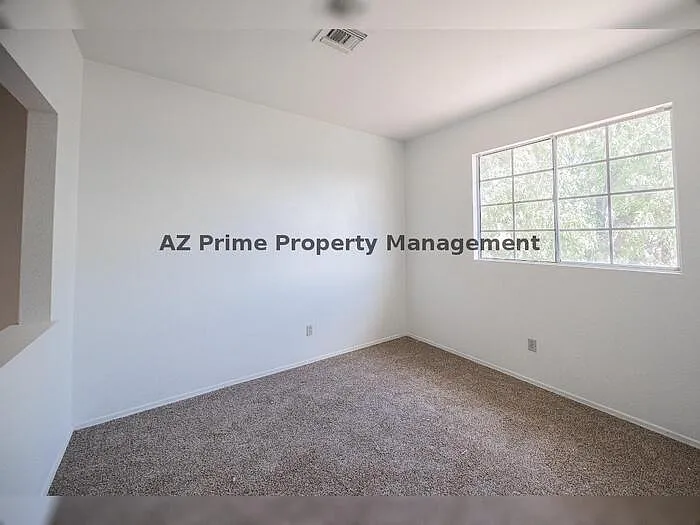 489 W Carmen St — Photo 21
