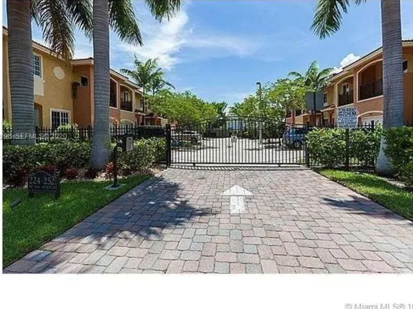 238 SE 2nd Ave, Hallandale Beach, FL 33009