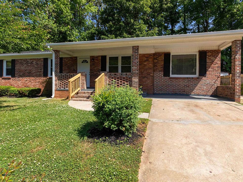 1st image of 226 Bluff Dr