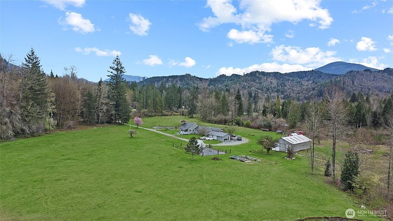 4th image of 9040 Thunderbird Lane