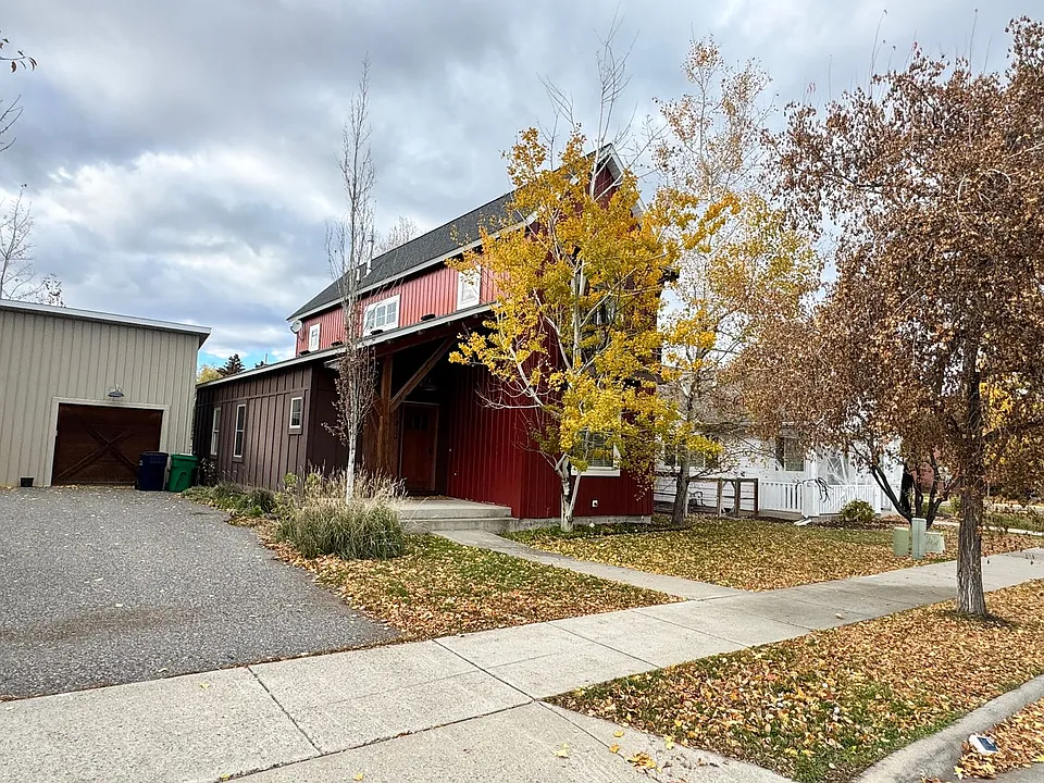 813 N 15th Ave