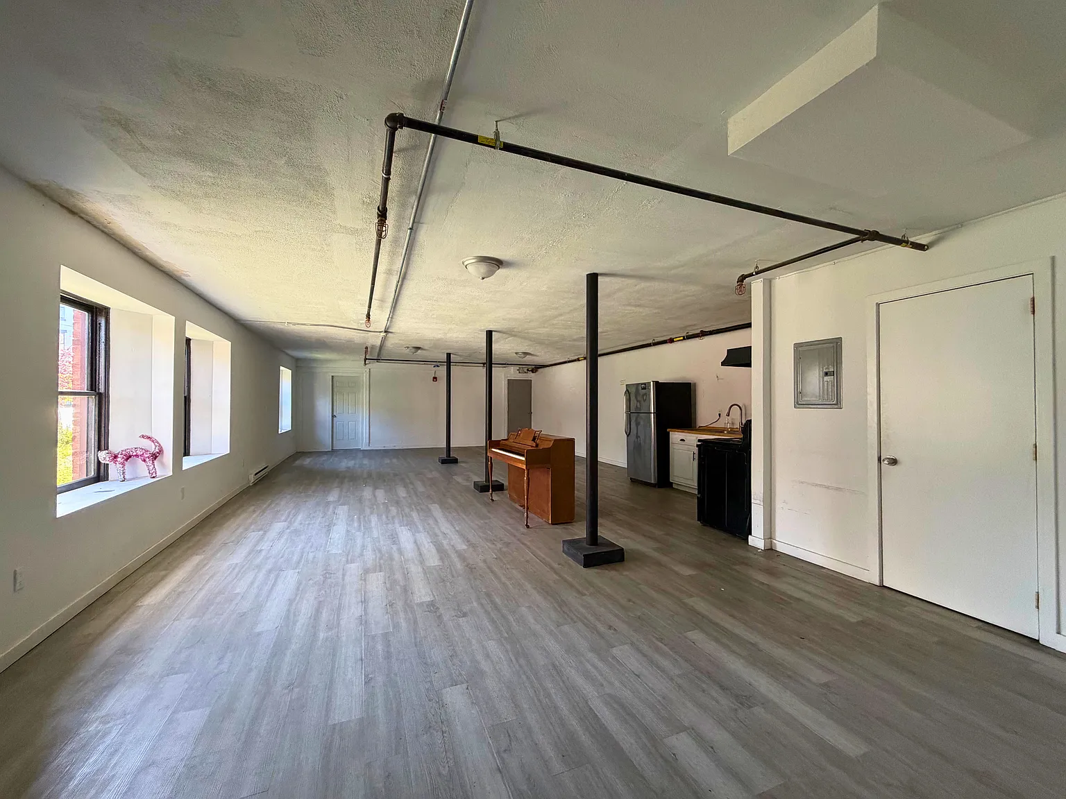 Studio, 700 sqft, $1,650 — Photo 1