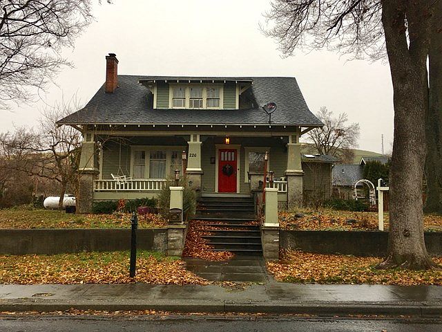 1st image of 226 W Patit Ave