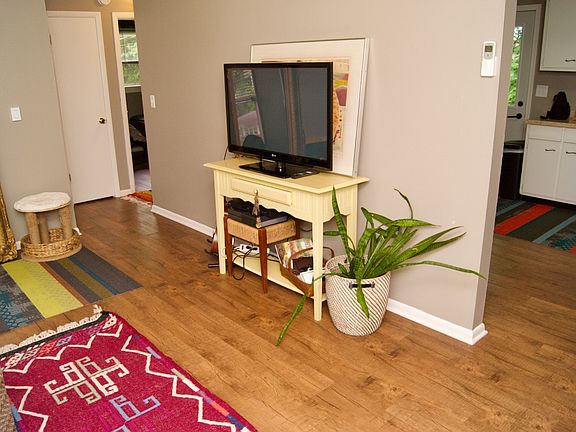5th image of 3405-3407 Woodmar Ct
