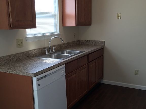 4th image of 320 Frambe Dr