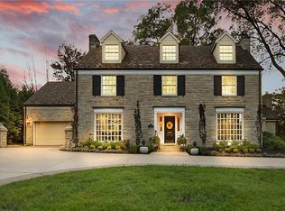 1160 Washington Rd, Mt Lebanon, PA 15228