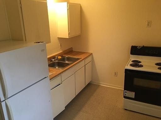 1st image of 2614 Jeffries St APT 204
