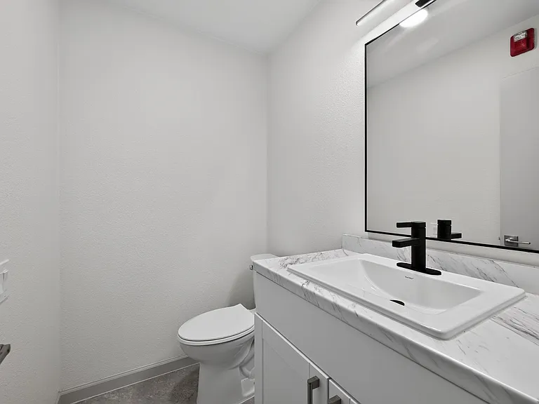 The Clover Apartments — Photo 43