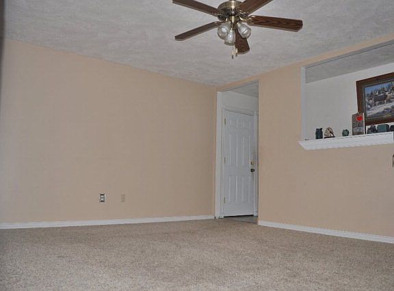 3rd image of 300 N Crimson Dr