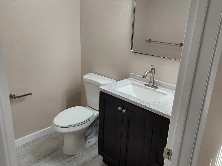 2040 Main St — Photo 3