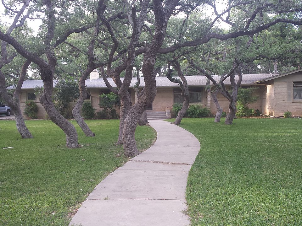 1st image of 223 Sequoia Dr