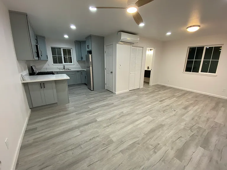 91 E Vince St #97 — Photo 13