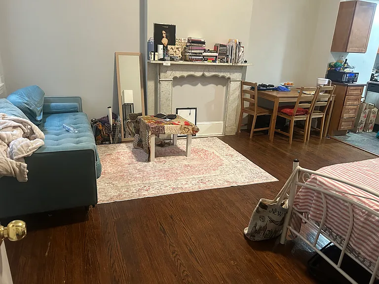 1931 Chestnut St #2H — Photo 14