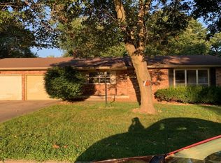 805 Jackson St, Monett, MO 65708