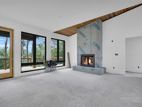 5th image of 109 Pinnacle Ridge Road