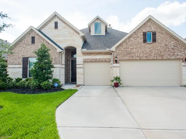 319 W Bend Dr, League City, TX 77573