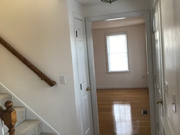 577 Winter St — Photo 36
