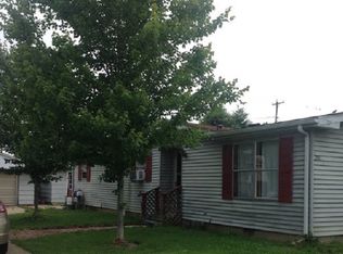 703 W Hopewell St, Farmersburg, IN 47850