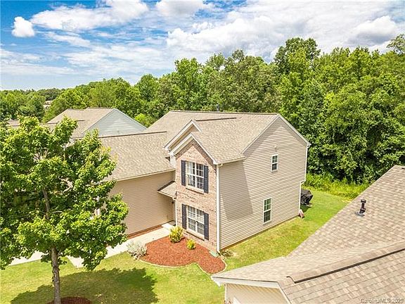3rd image of 8271 Chatsworth Dr