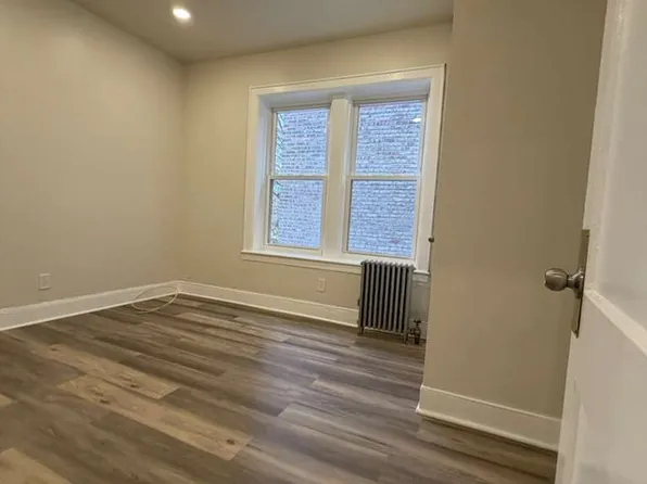 11 Broadway image 3 of 6