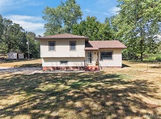 29223 Pacific Dr, Lebanon, MO 65536