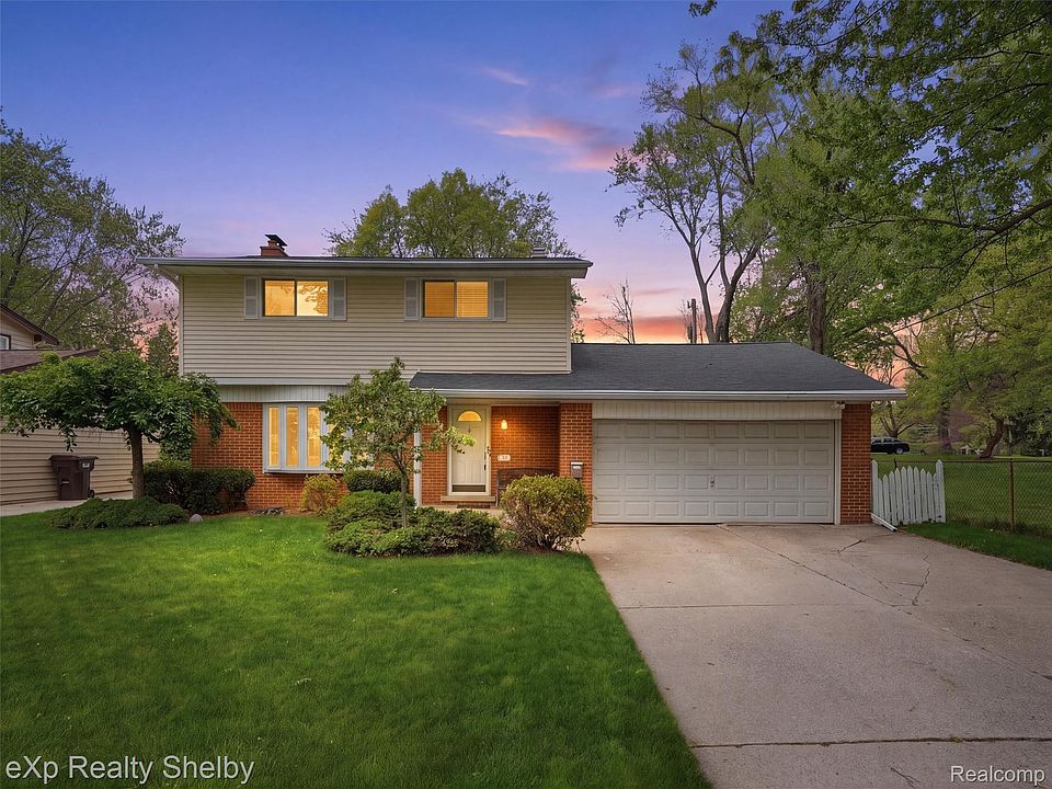 1st image of 40753 Irval Dr
