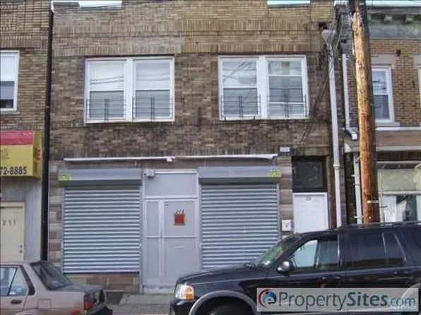 213 Harrison Ave, Garfield, NJ 07026