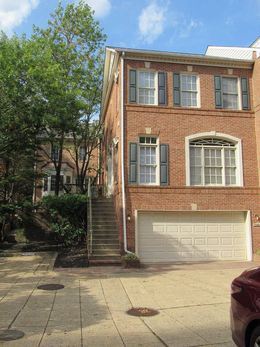 Ballston — Photo 1