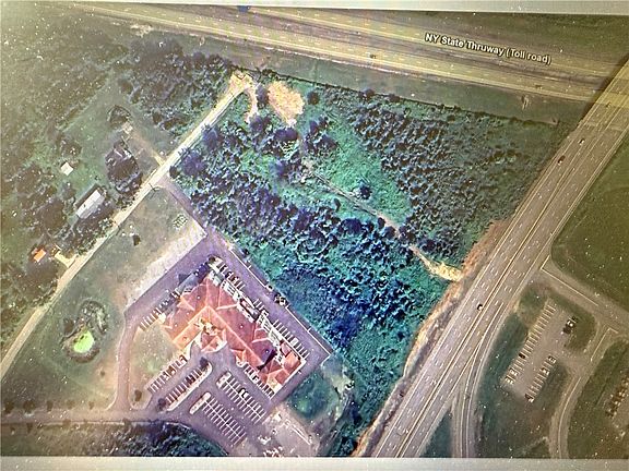 2nd image of 5416 Willow Pl