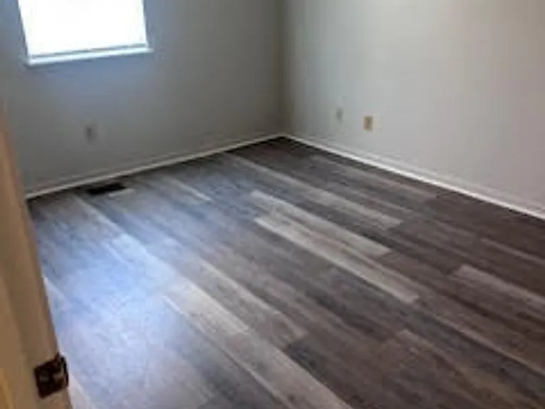 1516 Kraft Ave — Photo 14
