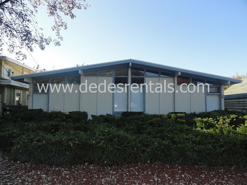 Adorable Junior College unit!