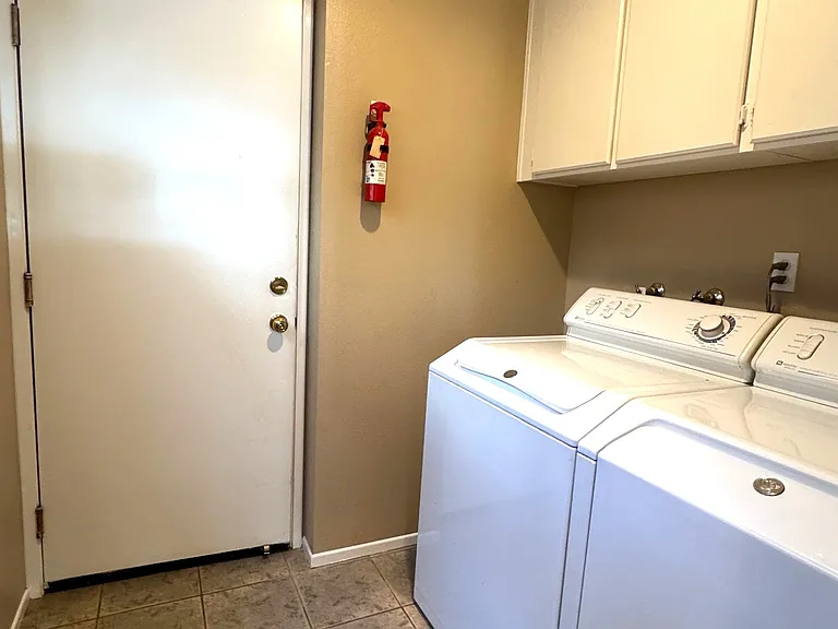 11380 Via Rancho San Diego #C — Photo 22