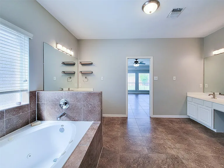 20710 Mansfield Bay Ln — Photo 31