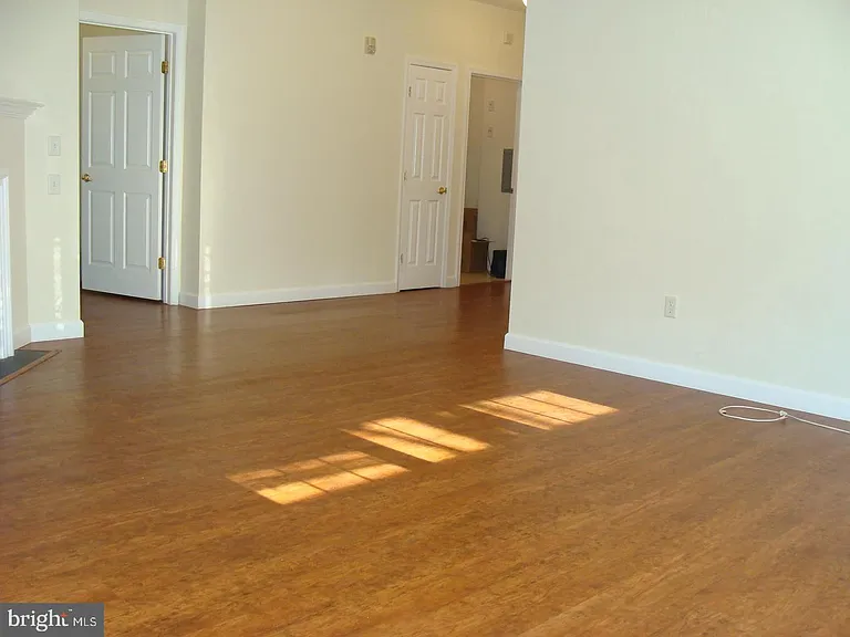 52 Kyle Way — Photo 13