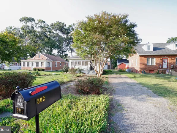 302 Linden Ave, Edgewater, MD 21037