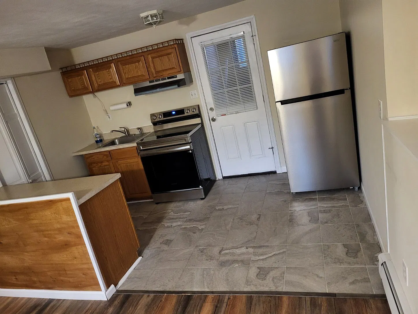 7 Lake Park St — Photo 2
