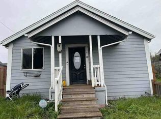 460 E 7th St, Coquille, OR 97423